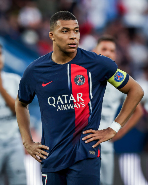 九游-姆巴佩新星持续失利表现突出，日本队前途光明！赛场气氛高涨-九游