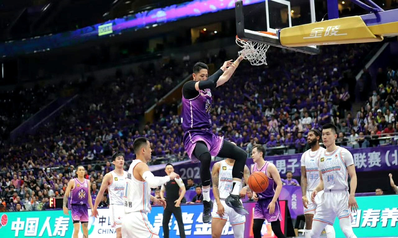 集结日欧联传出新动向，山东男篮手感冰凉，管理层表态——底气十足，身体对抗强度拉满的简单介绍